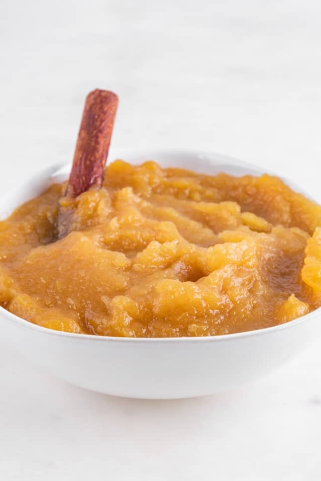 Photo of a bowl of applesauce
