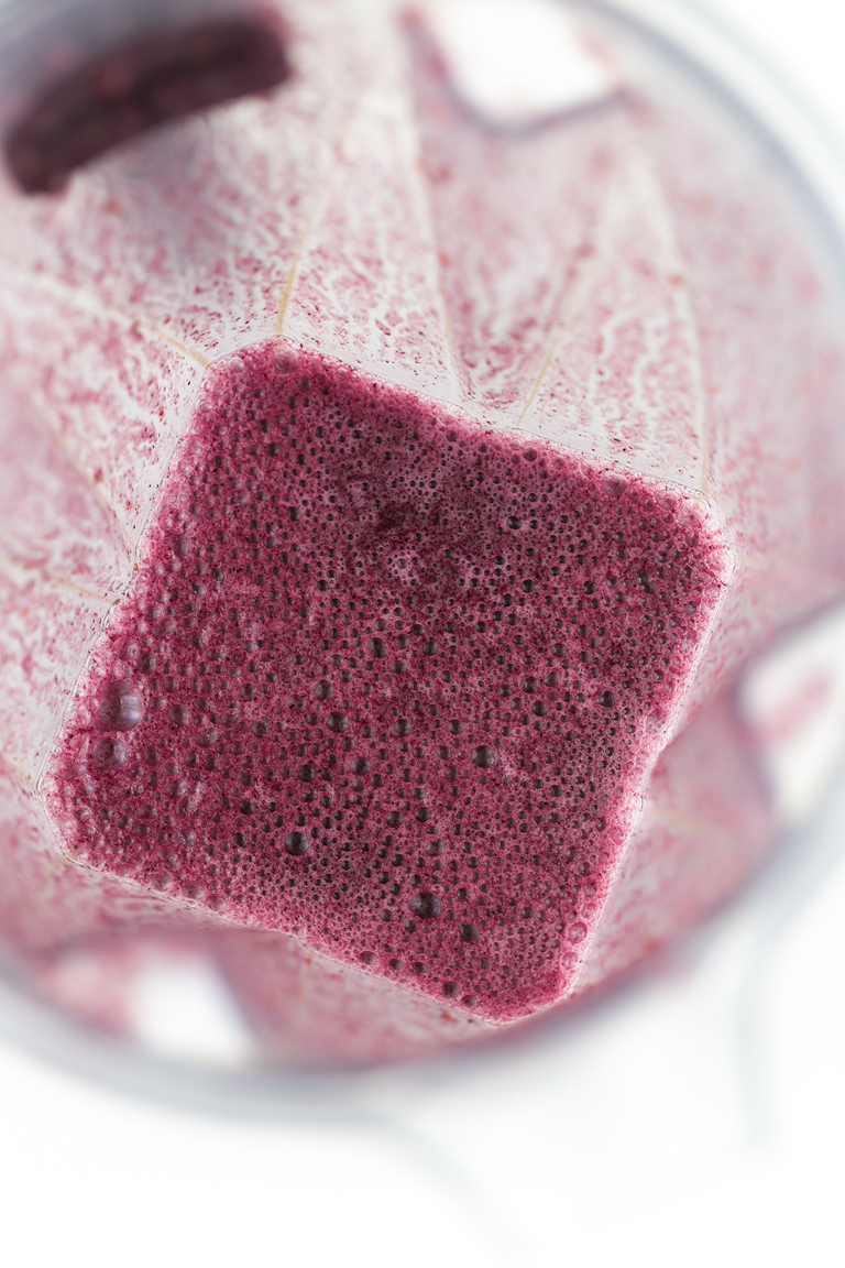 How To Make Aguas Frescas. - Learn how to make aguas frescas using any fruit and water, and naturally sweetened with dates. They're incredibly delicious and refreshing. #vegan #glutenfree #simpleveganblog
