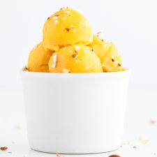 How To Make Sorbet. - Learn how to make sorbet at home with any fruit. It only requires 4 ingredients: fresh fruit, water, dates (or any sweetener) and lemon juice. #vegan #glutenfree #simpleveganblog