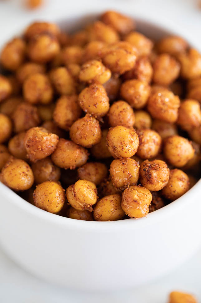 A close shot of a bowl with homemade roasted chickpeas