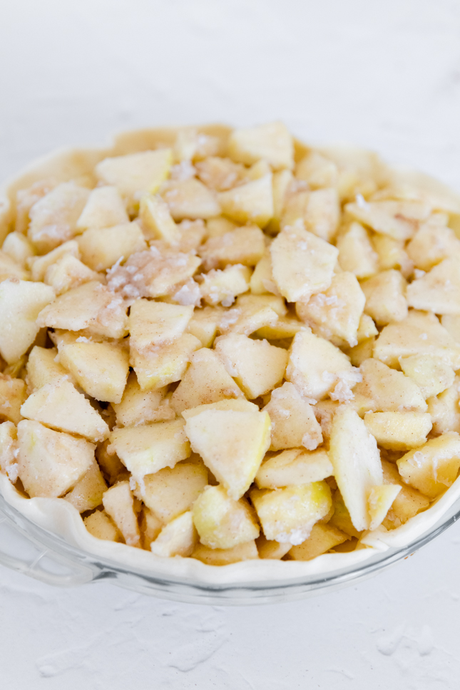 Photo of one of the steps of how to make vegan apple pie