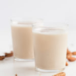 Vegan Mexican Horchata. - Vegan Mexican horchata, made with rice, almonds, water, a cinnamon stick and vanilla seeds. It's a refreshing drink, naturally sweetened with dates. #vegan #glutenfree #simpleveganblog
