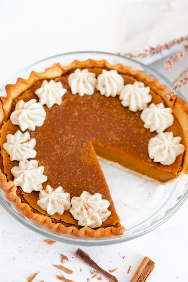 Photo of a vegan pumpkin pie