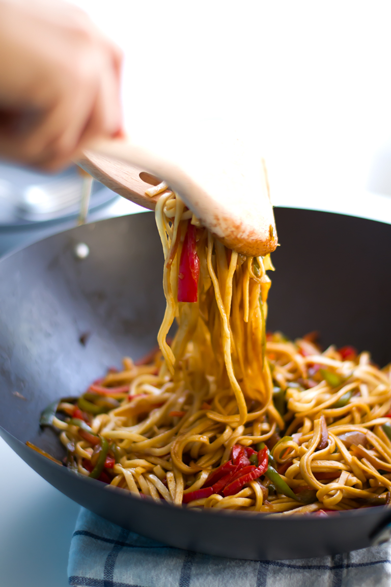 Vegan Stir Fried Udon Noodles. This 15 minute stir fry is so easy and so delicious!